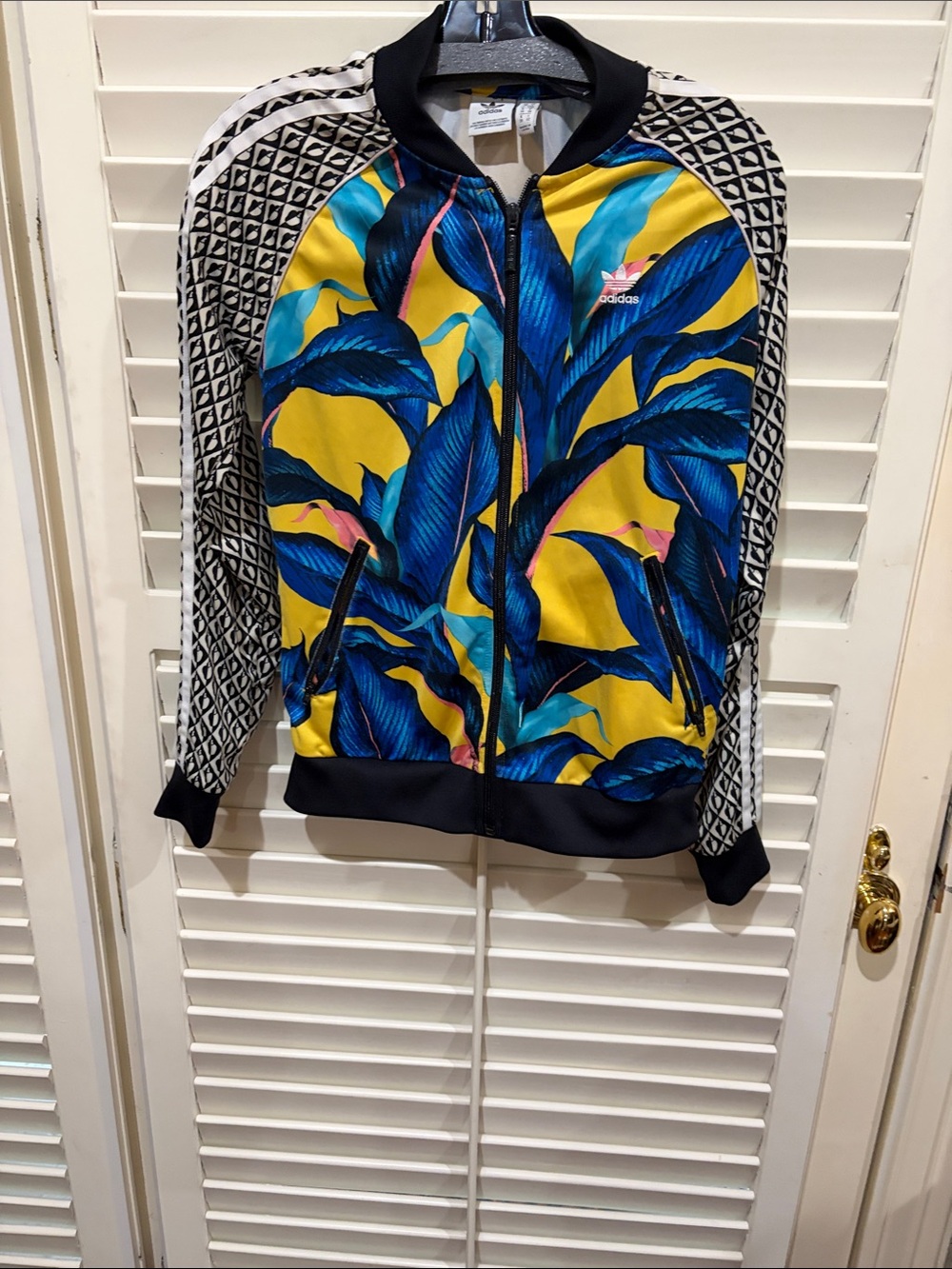 adidas Yellow and Blue Graphic Zip-Up Jacket with Black Trim.Size small